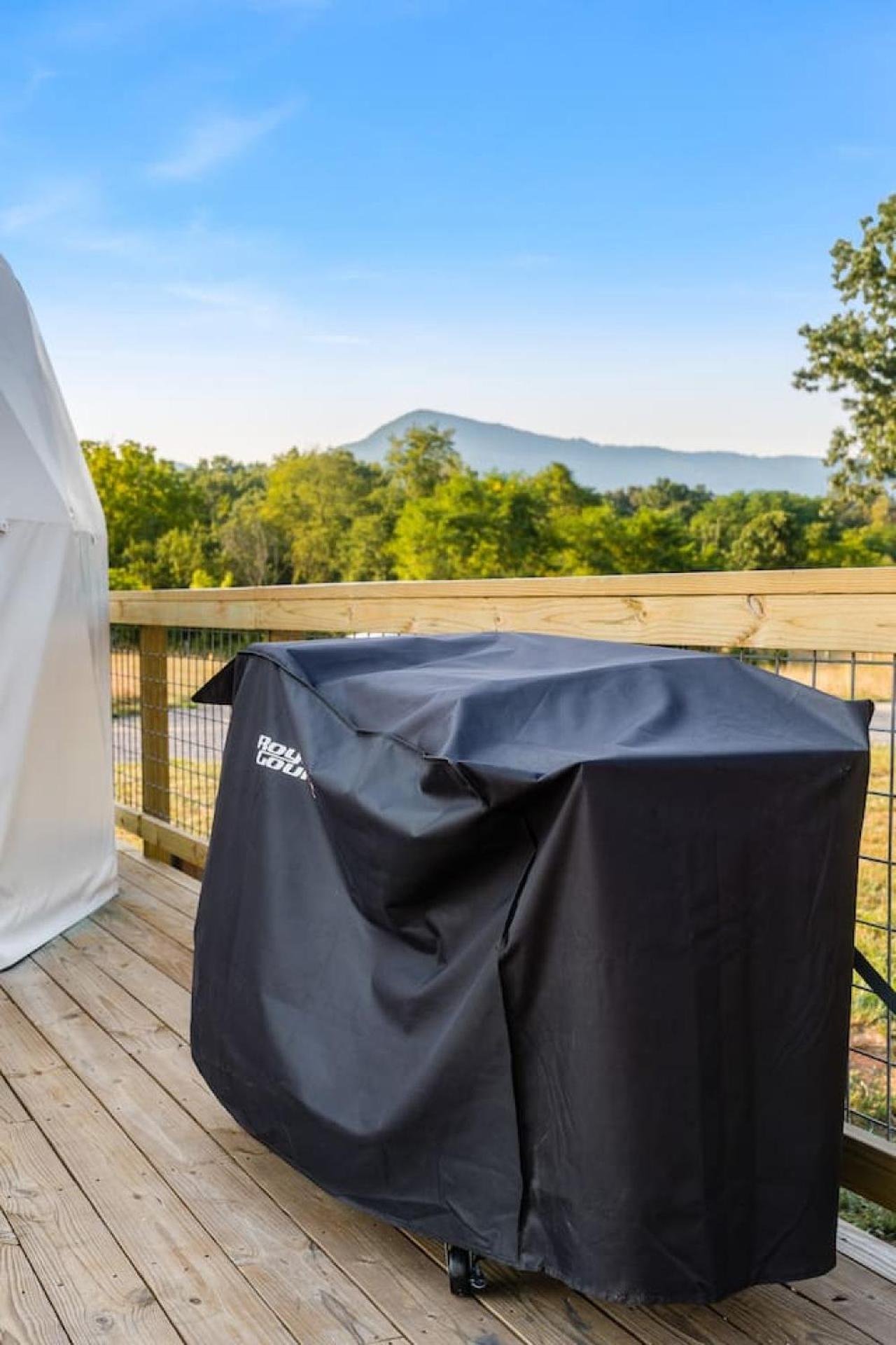 Tranquil Dome At Faraway Camp Guest House Luray Exterior photo