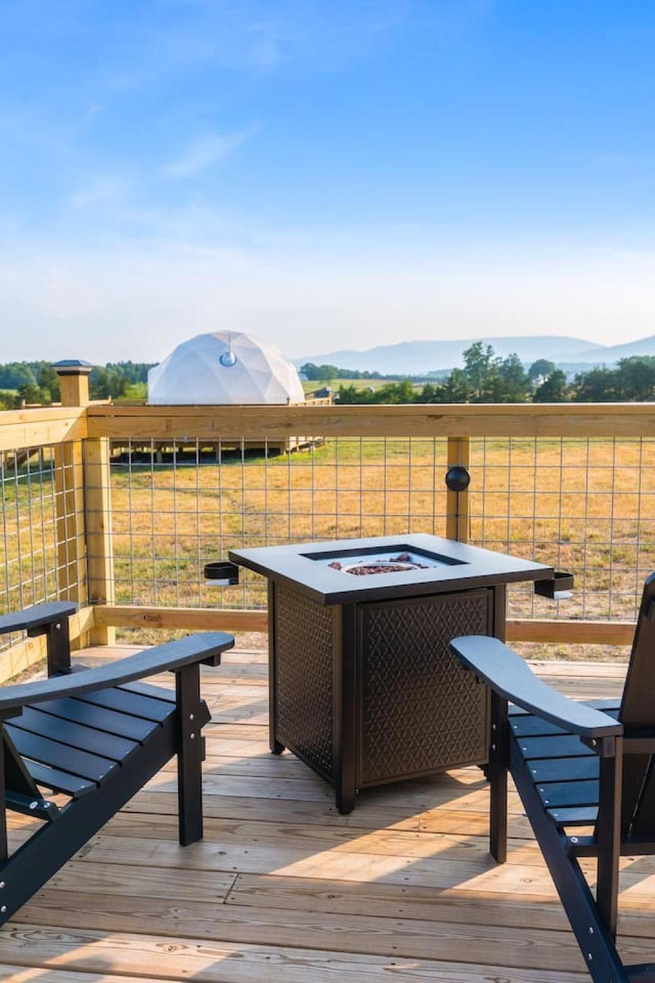 Tranquil Dome At Faraway Camp Guest House Luray Exterior photo